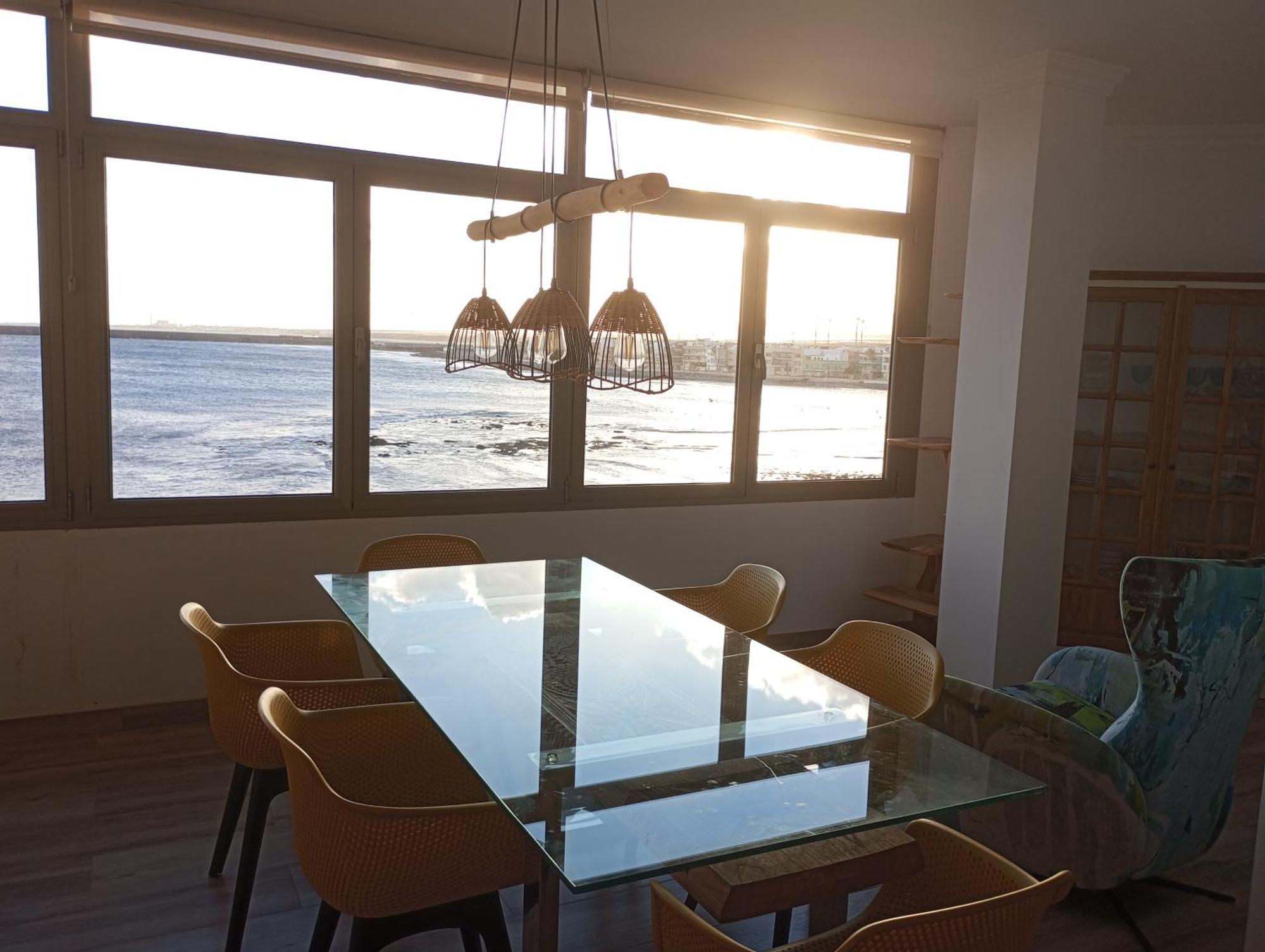 Апартаменты Sea View On Arinaga Beach Экстерьер фото